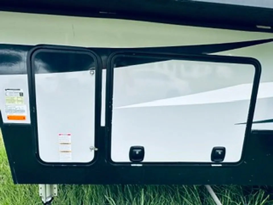 2018 Heartland Cyclone HD toy hauler, listing photo 3 of 37