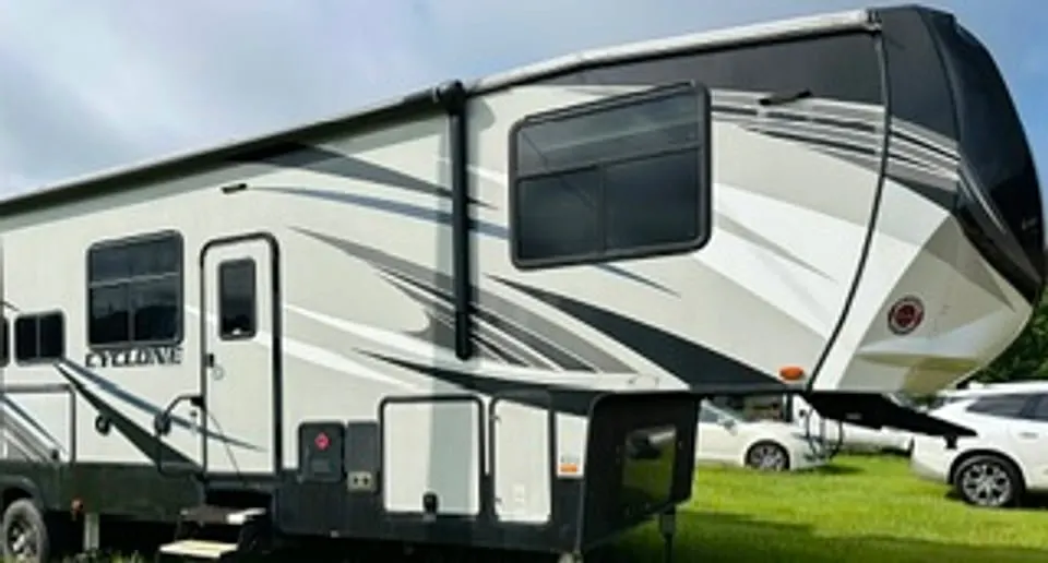 2018 Heartland Cyclone HD toy hauler, listing photo 31 of 37