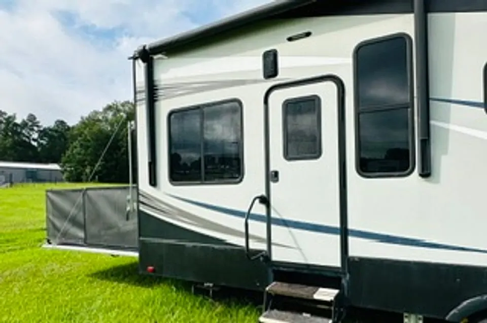 2018 Heartland Cyclone HD toy hauler, listing photo 6 of 37